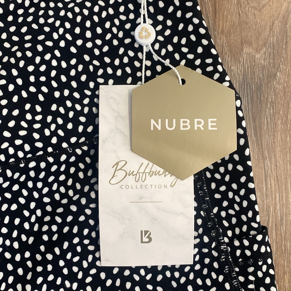 NWT Buffbunny Black and White Patterned Leggings - Picture 4 of 7